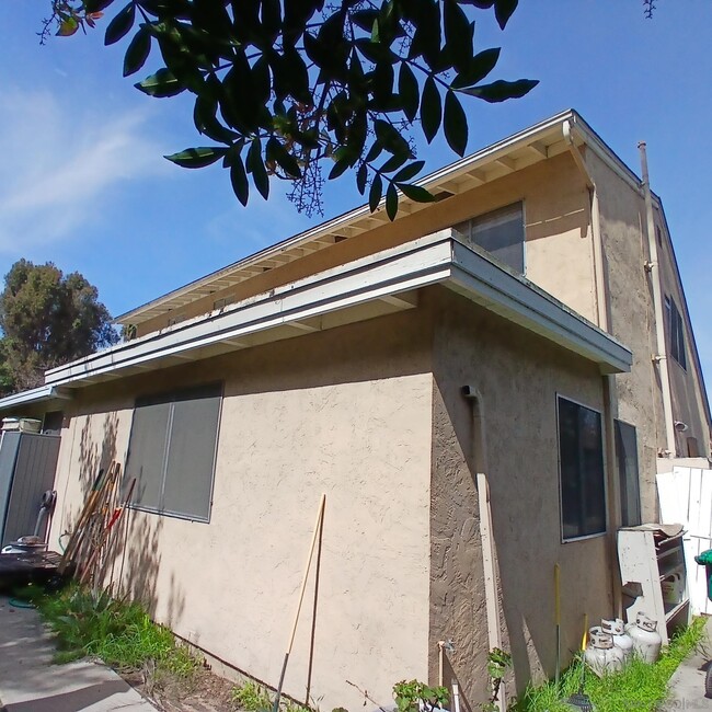 5493 New Mills Rd, undefined, 5493 New Mills Rd, San Diego, CA 92115, Photo:3