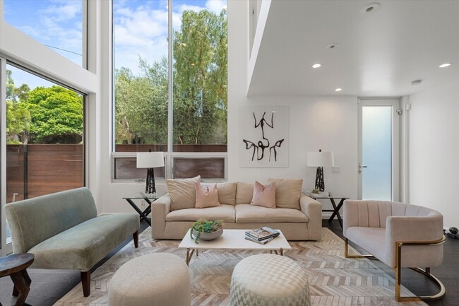 483 Carroll Canal Ct, undefined, 483 Carroll Canal Ct, Venice, CA 90291, Photo:2