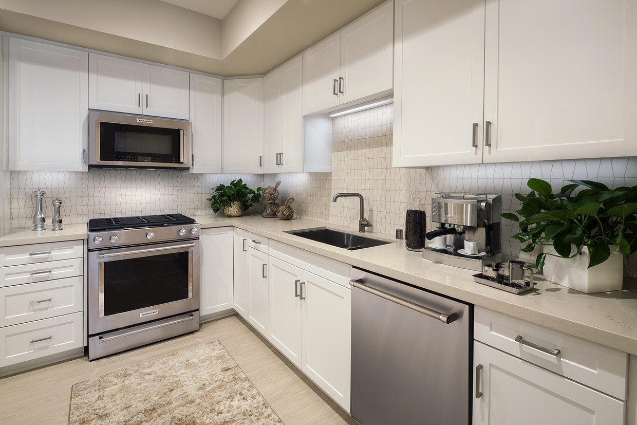 Villas Fashion Island, undefined, 1000 San Joaquin Plz, Newport Beach, CA 92660, Photo:0