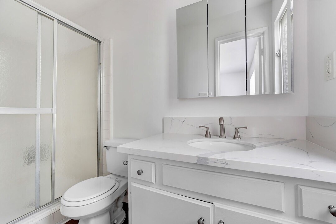 2927 Arizona Ave Unit 1, smc, 2927 Arizona Ave, Santa Monica, CA 90404, USA, Photo:4