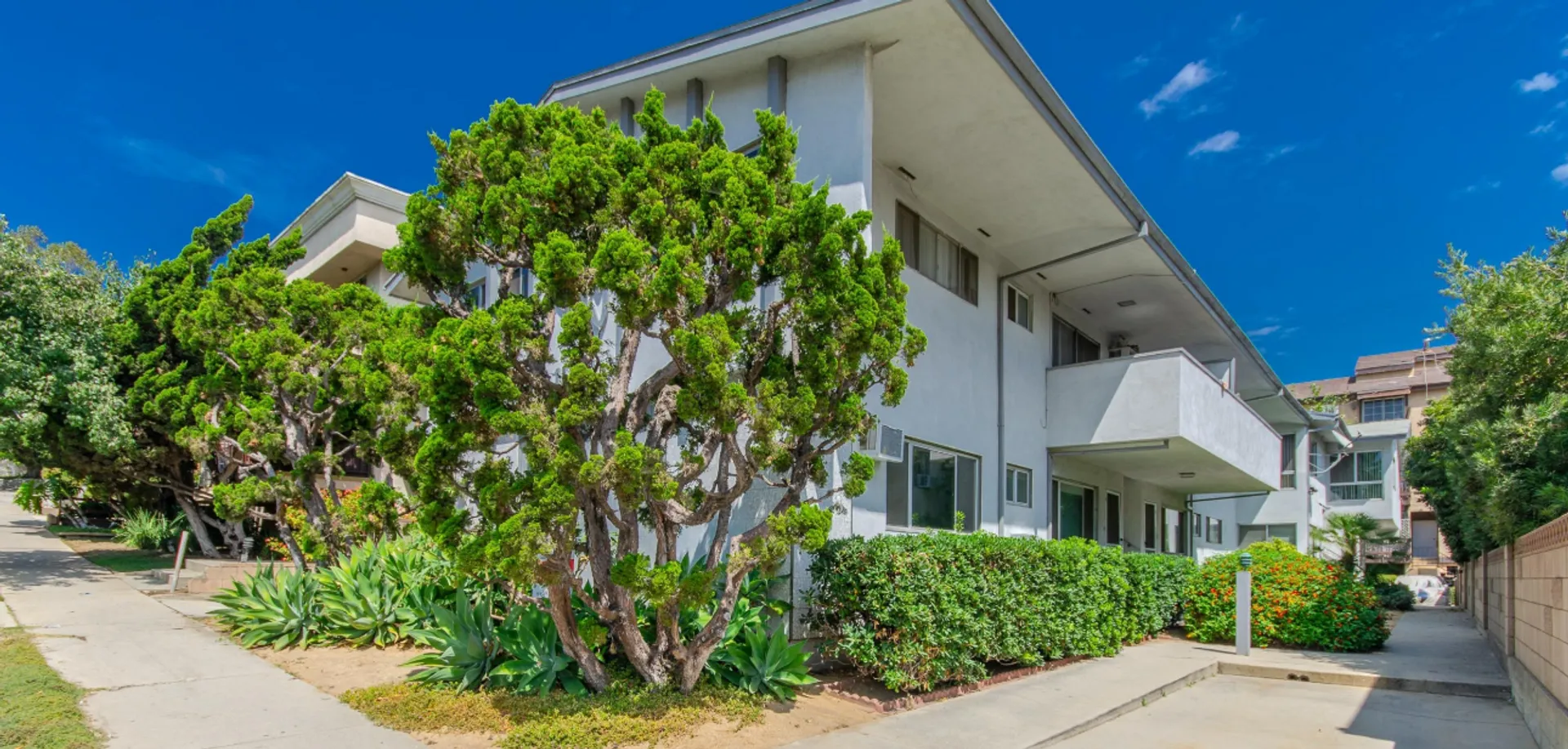1430 Barrington - Student Housing near UCLA