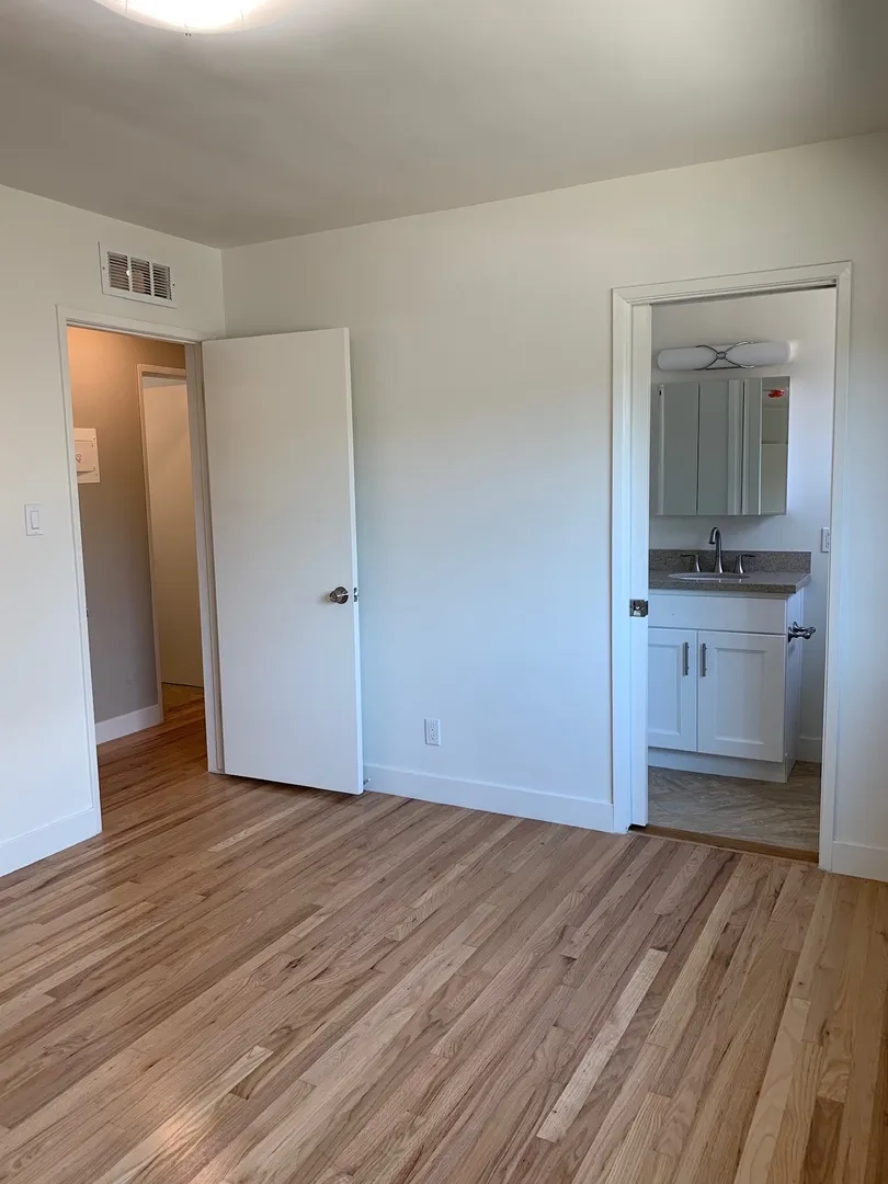 1430 Barrington, undefined, 1430 S Barrington Ave, Los Angeles, CA 90025, USA, Photo:1