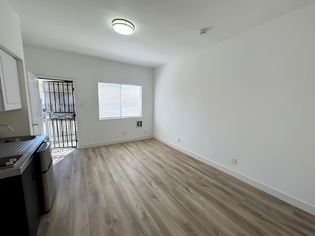 501 N St Louis St, undefined, 501 N St Louis St, Los Angeles, CA 90033, Photo:2