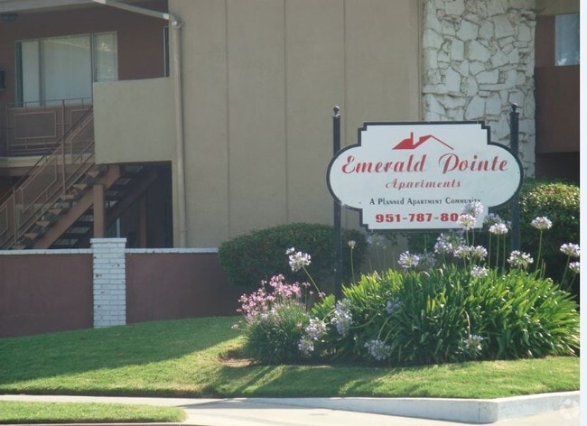 Emerald Pointe Apartments, undefined, 1863 12th St, Riverside, CA 92507, Photo:1