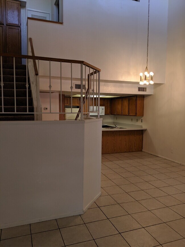 609 E Mesquite Cir, undefined, 609 E Mesquite Cir Unit A-115, Tempe, AZ 85288, Photo:1