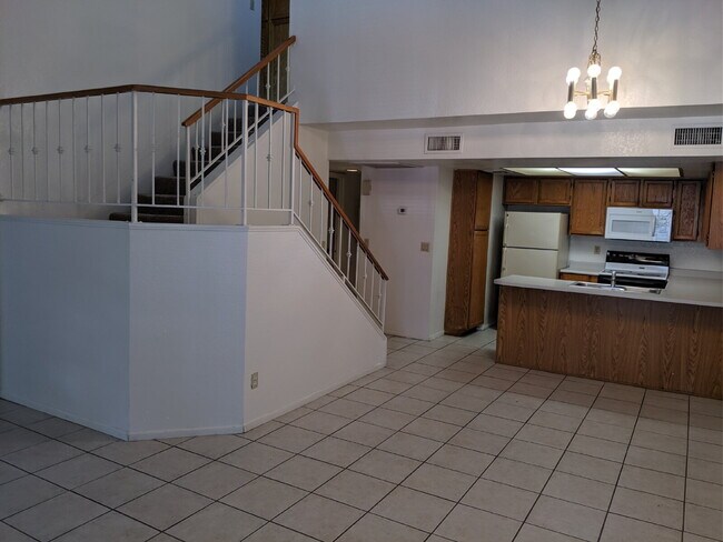 609 E Mesquite Cir, undefined, 609 E Mesquite Cir Unit A-115, Tempe, AZ 85288, Photo:3