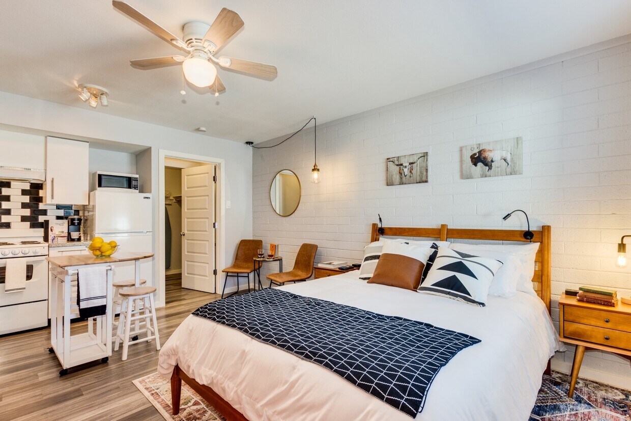 Bluu Door Hospitality, undefined, 1240-1246 4th St Unit 1240 - 2, Tempe, AZ 85281, Photo:0