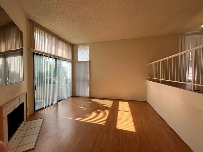 9000 Vanalden Ave, csun, 9000 Vanalden Ave, Los Angeles, CA 91324, Photo:4