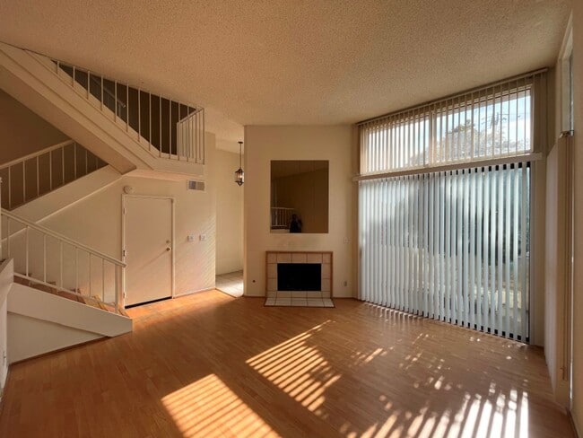 9000 Vanalden Ave, csun, 9000 Vanalden Ave, Los Angeles, CA 91324, Photo:3