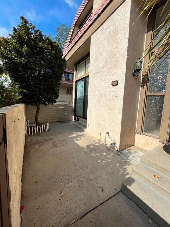 9000 Vanalden Ave, csun, 9000 Vanalden Ave, Los Angeles, CA 91324, Photo:2
