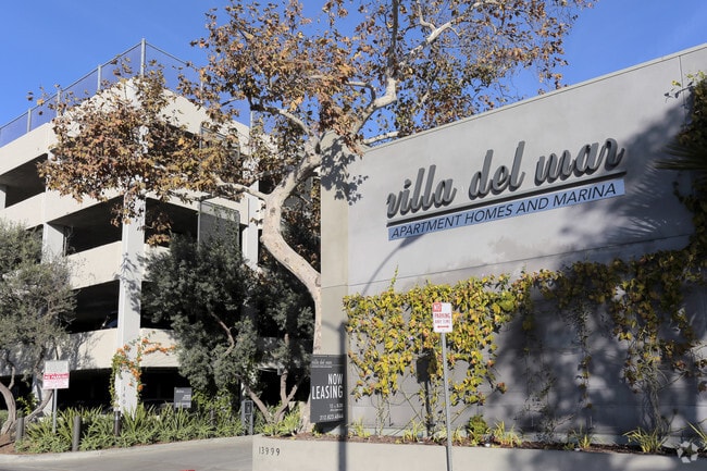 Villa Del Mar, undefined, 13999 Marquesas Way, Marina del Rey, CA 90292, Photo:2