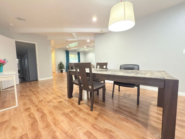 16656 Nordhoff St, csun, 16656 Nordhoff St, Los Angeles, CA 91343, Photo:3