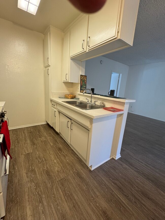 Halsted Garden Apartments, csun, 17821 Halsted St, Northridge, CA 91325, Los Angeles County, Photo:4