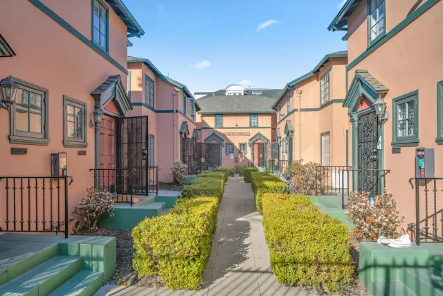 Vista Magnolia exterior