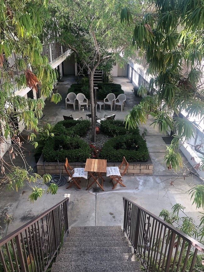 La Fortunado, undefined, 12756 Venice Blvd, Los Angeles, CA 90066, Photo:4