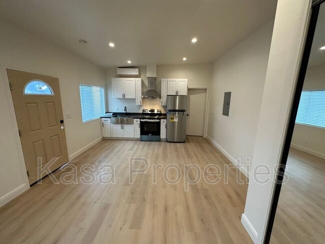 6614 Telegraph Ave, undefined, 6614 Telegraph Ave, Oakland, CA 94609, Photo:1