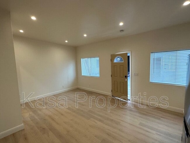 6614 Telegraph Ave, undefined, 6614 Telegraph Ave, Oakland, CA 94609, Photo:3