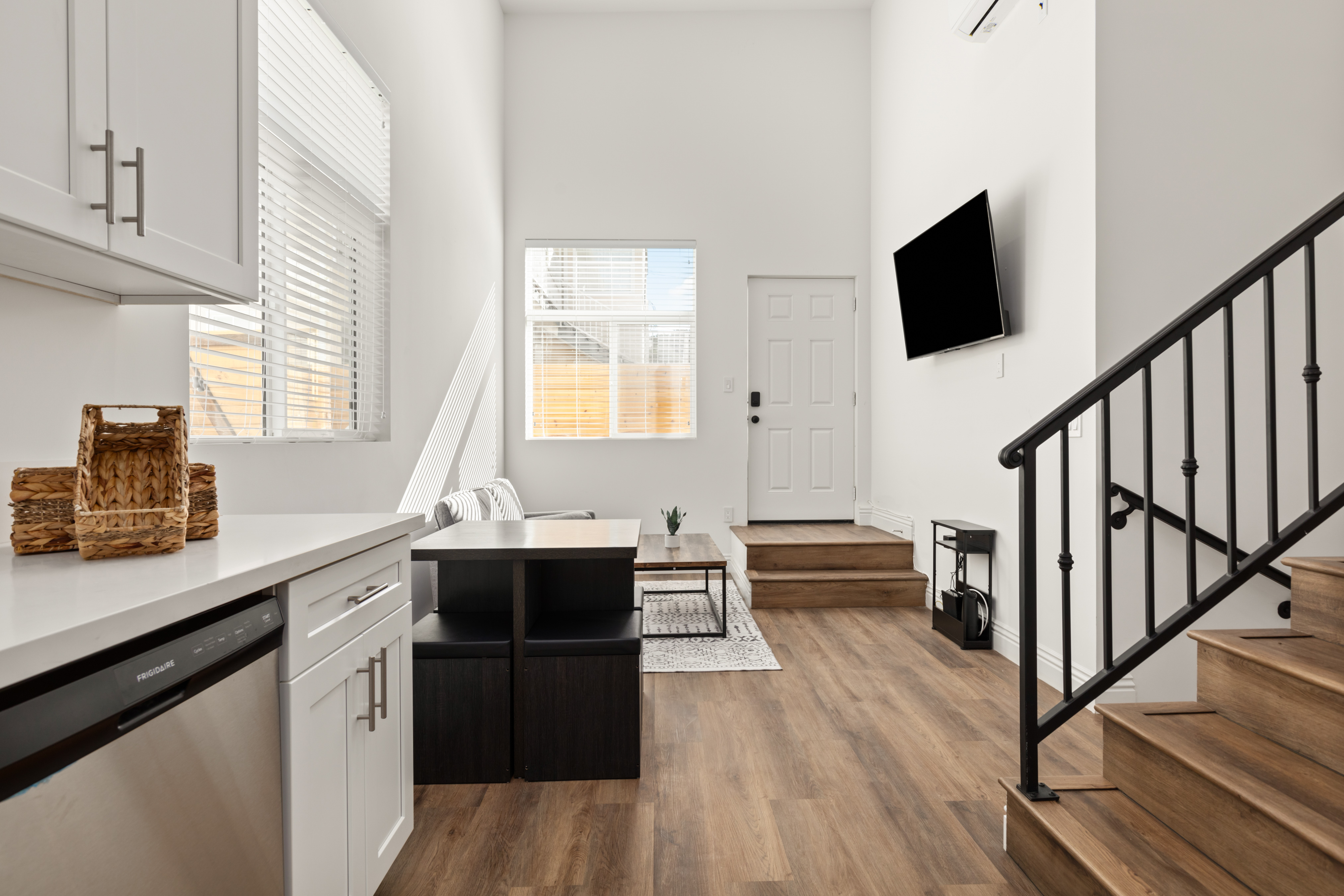 1707-1713 Kelton, ucla, 1707 Kelton Ave, Los Angeles, CA 90024, USA, Photo:2