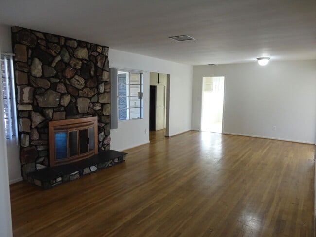 5368 W Falls View Dr Unit 5368 W FALLS VIEW DR, undefined, 5368 W Falls View Dr Unit 5368 W FALLS VIEW DR, San Diego, CA 92115, Photo:1