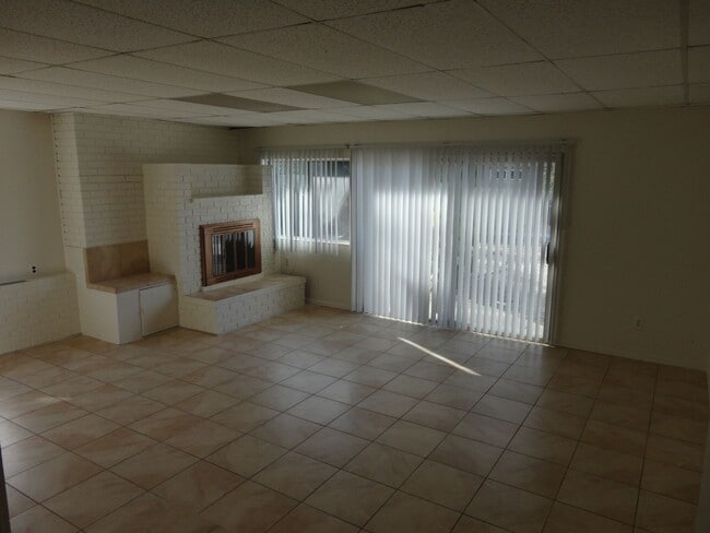 5368 W Falls View Dr Unit 5368 W FALLS VIEW DR, undefined, 5368 W Falls View Dr Unit 5368 W FALLS VIEW DR, San Diego, CA 92115, Photo:3