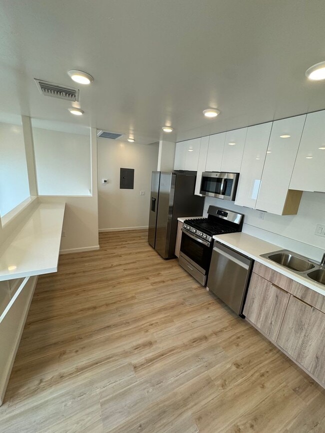 6701 Del Playa Dr, undefined, 6701 Del Playa Dr, Goleta, CA 93117, Photo:2
