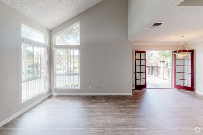 Canyon Crest Views Apartments, undefined, 5253 El Cerrito Dr, Riverside, CA 92507, Photo:4