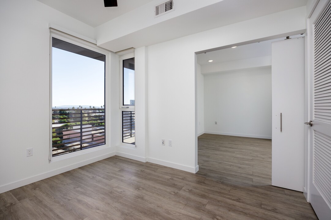Picasso Brentwood, ucla, 12035 Wilshire Blvd, Los Angeles, CA 90025, USA, Photo:3