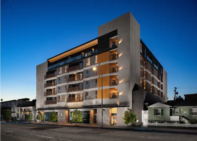 Picasso Brentwood exterior