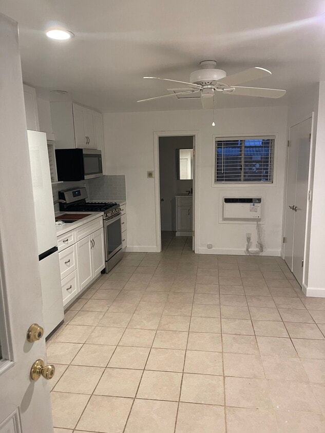 7330 Yarmouth Ave, csun, 7330 Yarmouth Ave, Reseda, CA 91335, Photo:0