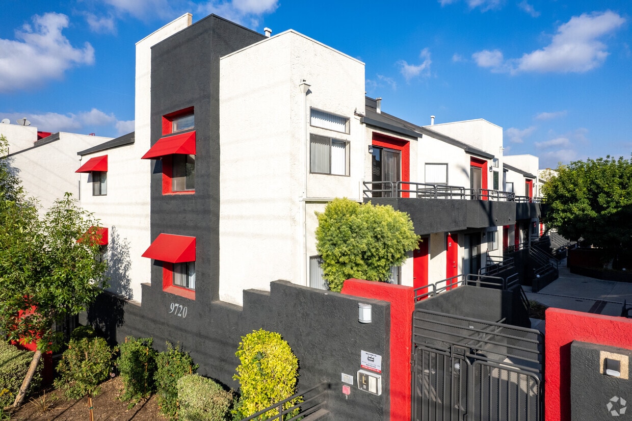 9710 Zelzah Ave, Northridge, csun, 9710 Zelzah Ave, Northridge, CA 91325, Photo:0