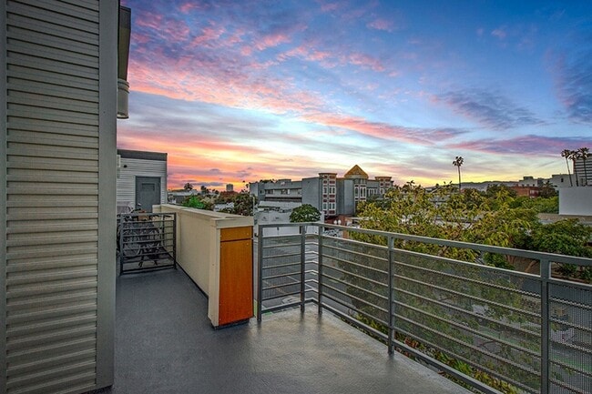 Bixby, undefined, 1502 Broadway St, Santa Monica, CA 90404, Photo:1