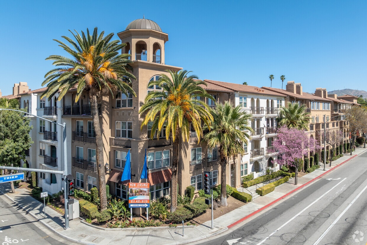 Raincross Promenade, undefined, 3250 Market St, Riverside, CA 92501, Photo:0