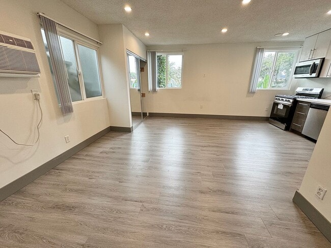 12117 Pacific Ave, undefined, 12117 Pacific Ave, Los Angeles, CA 90066, Photo:3