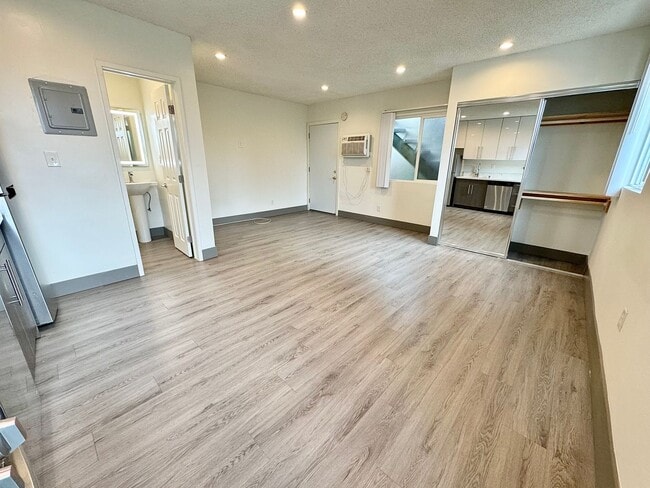 12117 Pacific Ave, undefined, 12117 Pacific Ave, Los Angeles, CA 90066, Photo:4