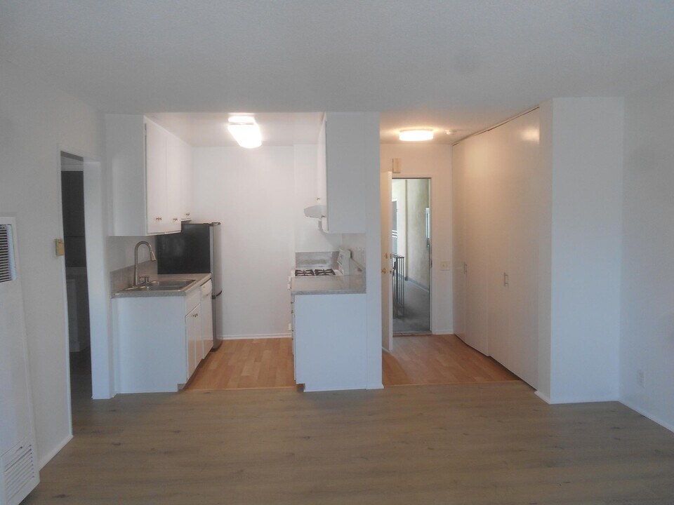 325 Bay St., smc, 325 Bay St, Santa Monica, CA 90405, Photo:4