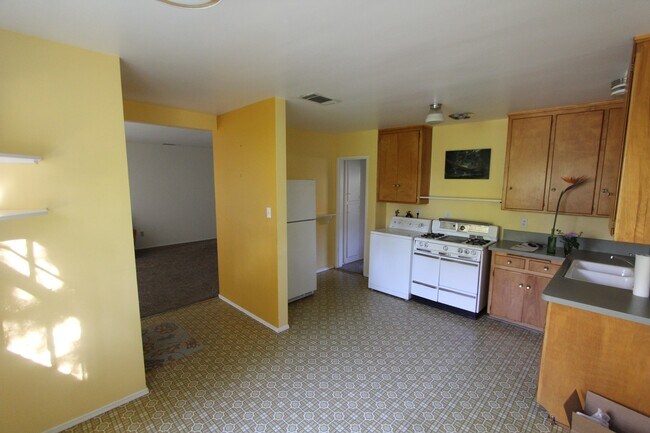 117 W Blaine St, undefined, 117 W Blaine St, Riverside, CA 92507, Photo:2