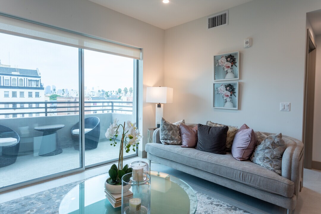 KINGSLEY PARK APARTMENTS, usc, 750 S Kingsley Dr, Los Angeles, CA 90005, USA, Photo:7