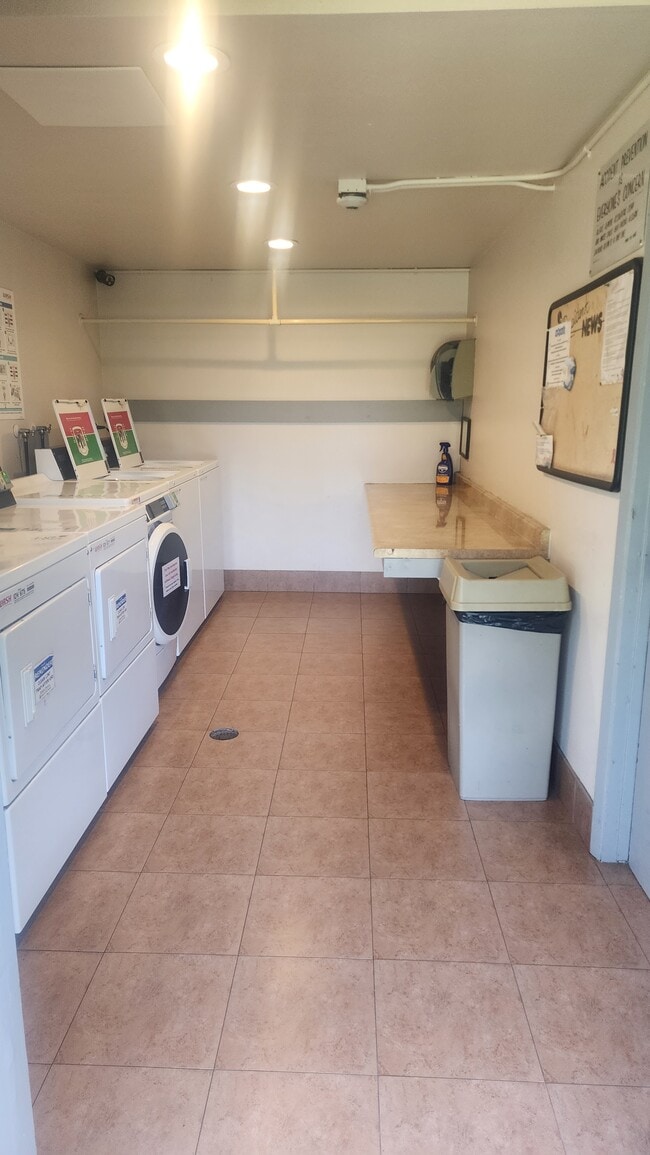 Stadium Arms Apartments, undefined, 4525 Twain Ave, San Diego, CA 92120, Photo:3
