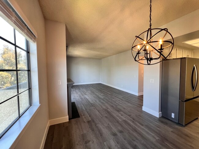 Goshen Apartments Brentwood, undefined, 11800 Goshen Ave, Los Angeles, CA 90049, United States, Photo:1