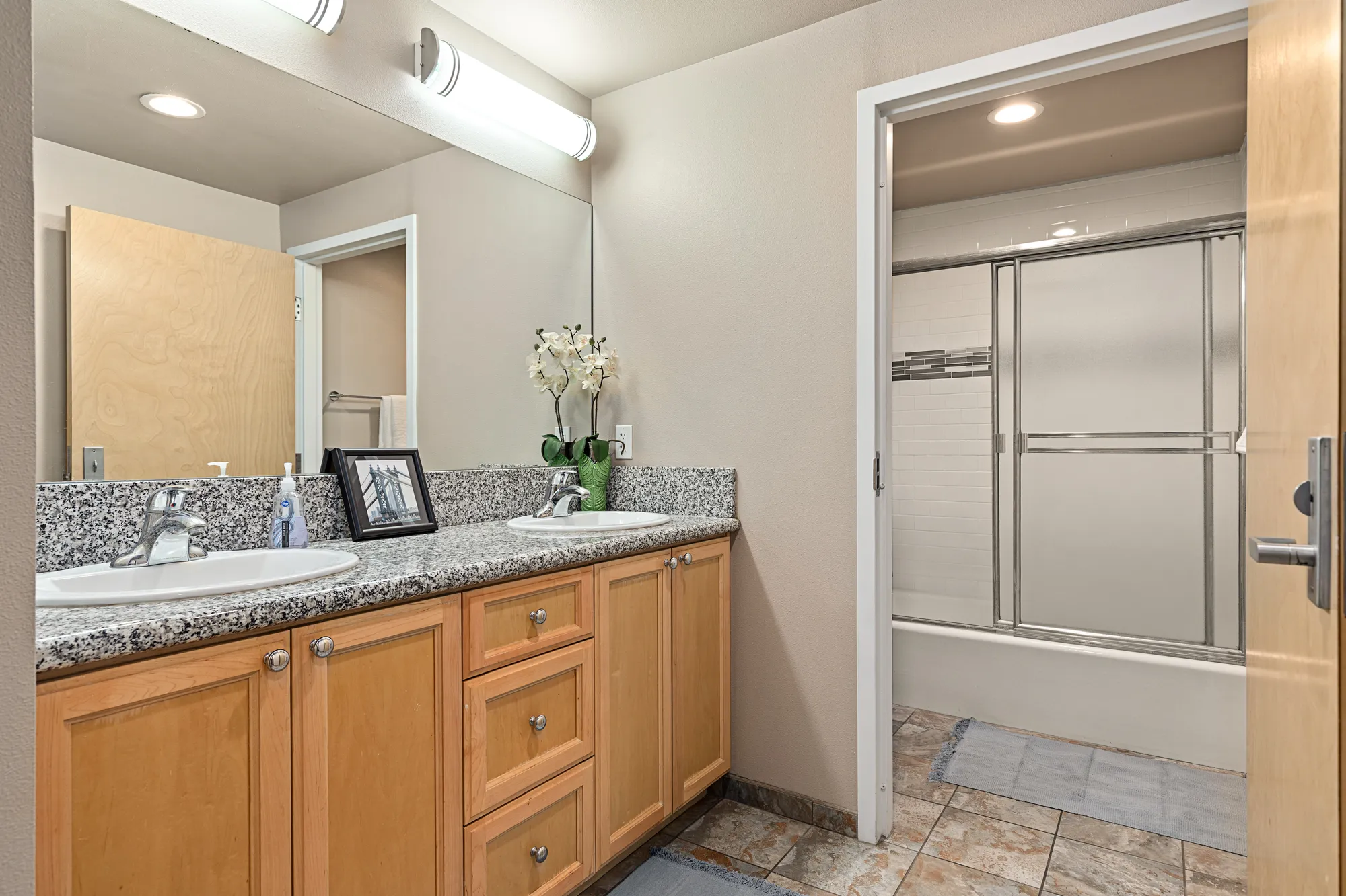 The Row House, undefined, 630 W 28th St, Los Angeles, CA 90007, USA, Photo:10