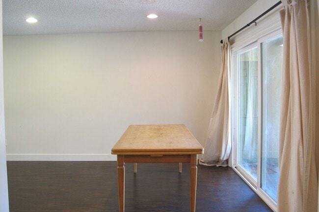 490 Glenhill Dr, undefined, 490 Glenhill Dr, Riverside, CA 92507, Photo:3