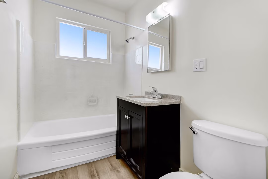1010 Pico Blvd Unit 3, smc, 1010 Pico Blvd, Santa Monica, CA 90405, USA, Photo:2