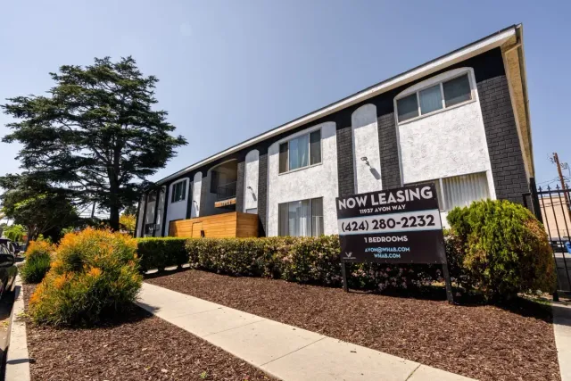 11937 Avon Way - Student Housing near SMC