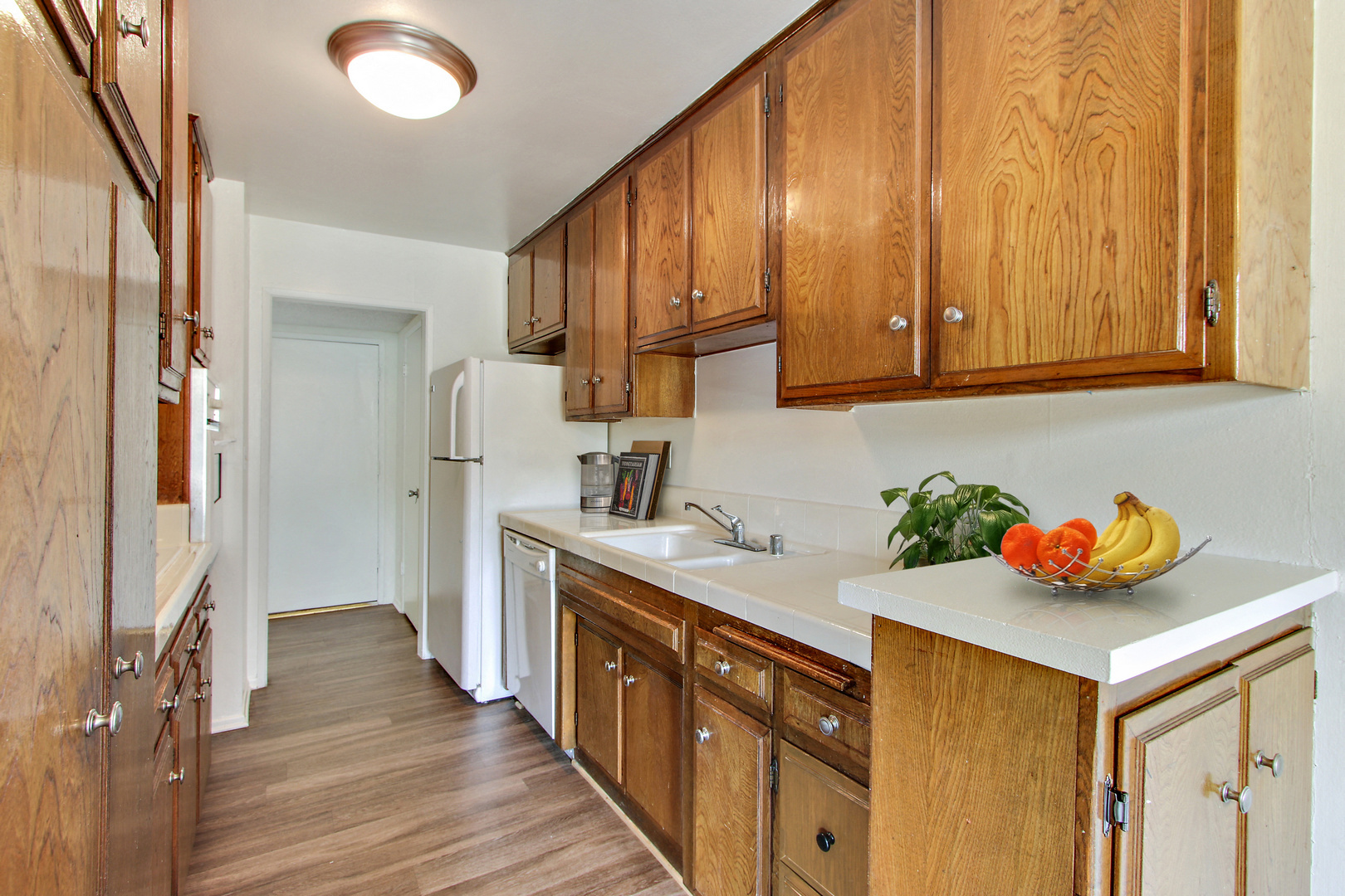 Kelton Arms, ucla, 433 Kelton Ave, Los Angeles, CA 90024, USA, Photo:2