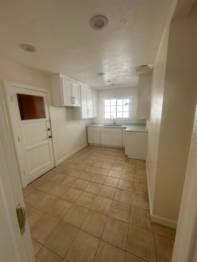 13011 Venice Blvd, undefined, 13011 Venice Blvd, Los Angeles, CA 90066, Photo:3