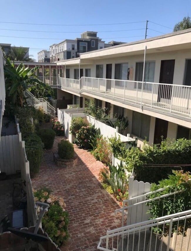 1560 S Saltair Ave., undefined, 1560 S Saltair Ave, Los Angeles, CA 90025, United States, Photo:1