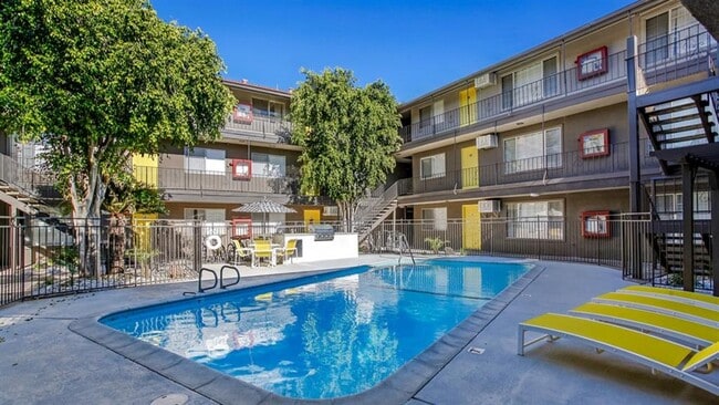 Dwell Apartment Homes, undefined, 160 W Big Springs Rd, Riverside, CA 92507, Photo:3