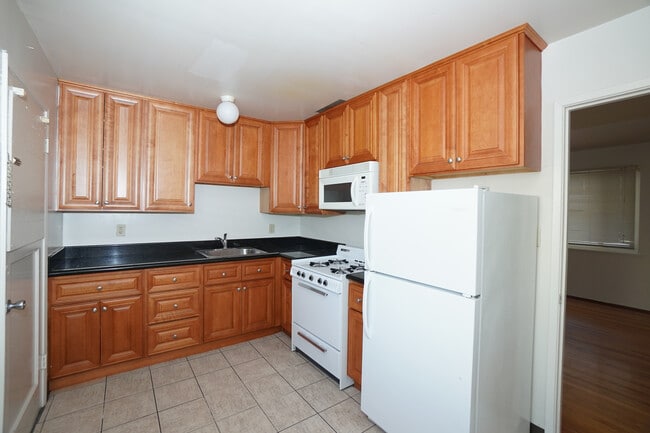 Parker House, undefined, 2511 Parker St, Berkeley, CA 94704, Photo:2