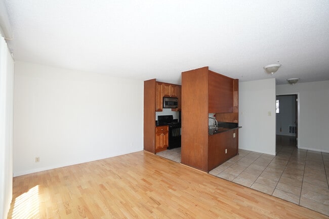 Parker House, undefined, 2511 Parker St, Berkeley, CA 94704, Photo:3