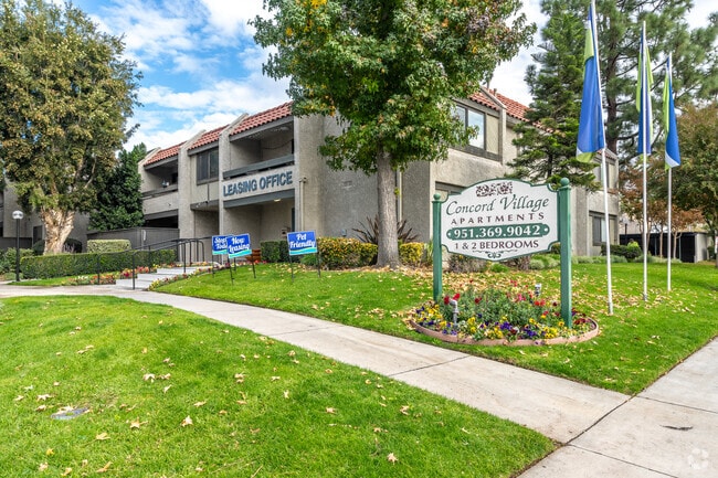 Concord Village, undefined, 1251 Massachusetts Ave, Riverside, CA 92507, Photo:2